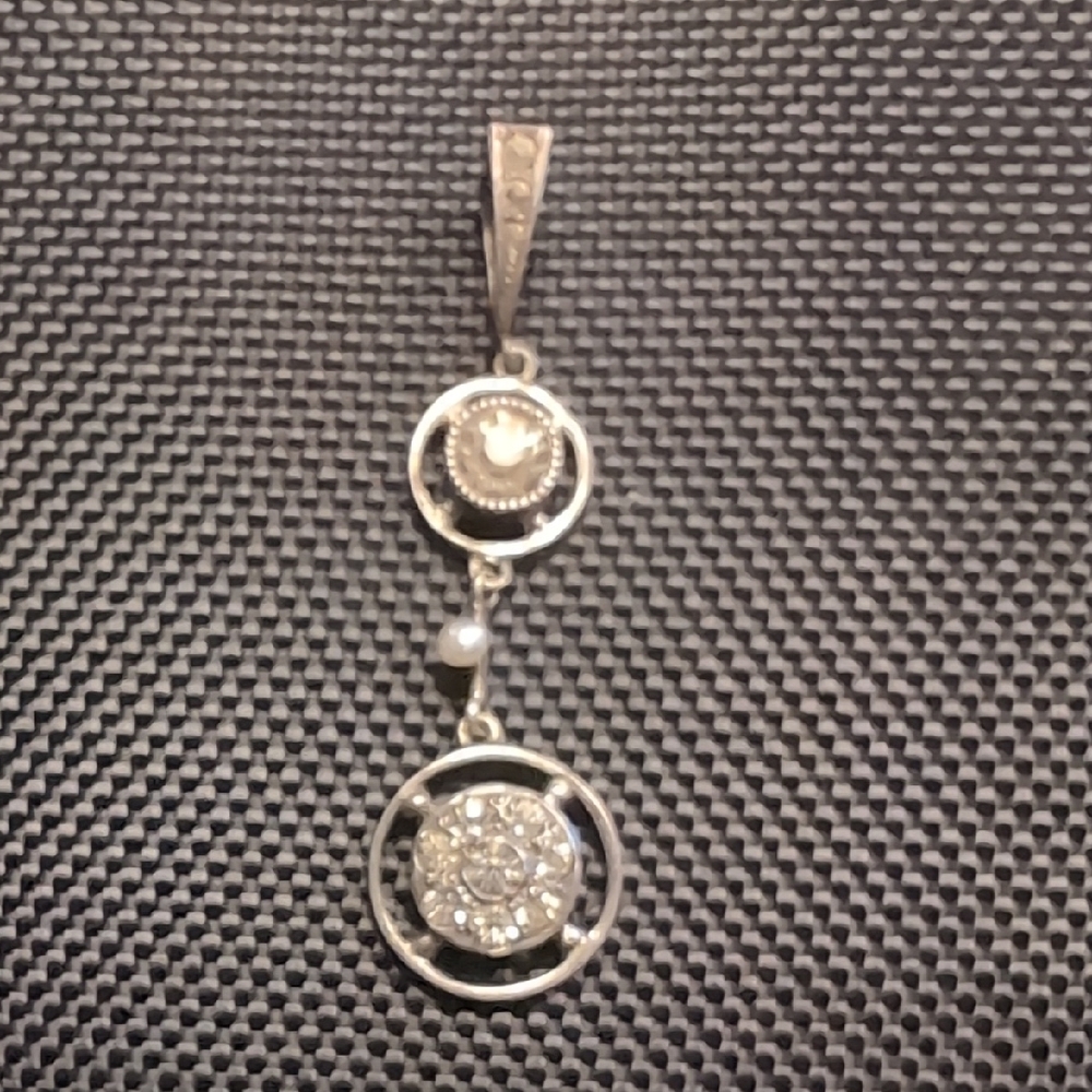 Vintage Sterling Silver Pendant with Art Deco Design